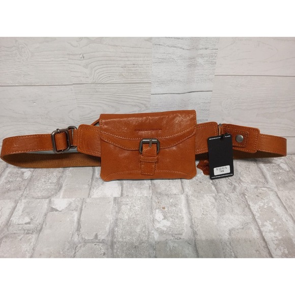 Spikes & Sparrow NWT R-133-YU-74 Tan Leather Fanny Pack / Sling Bag - Picture 1 of 6